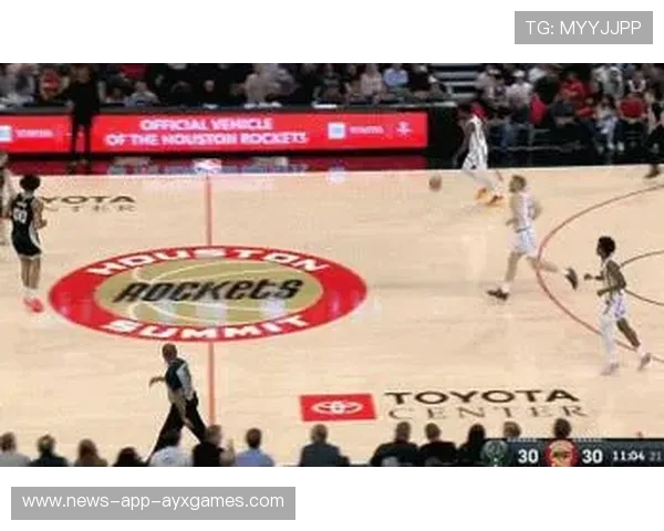 库兹马强突制造关键机会,华盛顿打出连续攻势